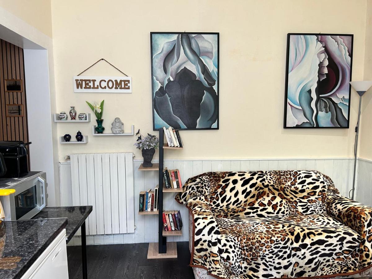 House Of Artist Apartman Isolabona Kültér fotó